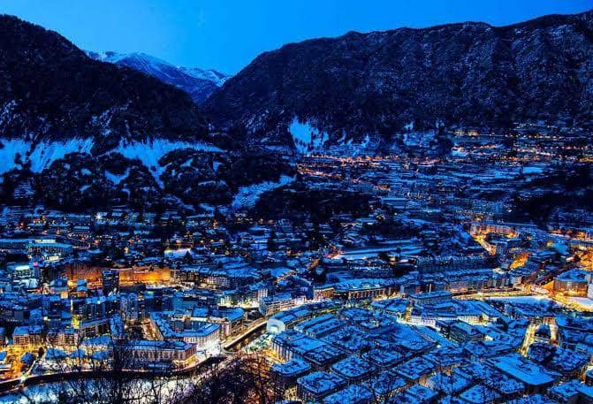 Potret pemandangan alam Andorra (hotelelcastell.com)