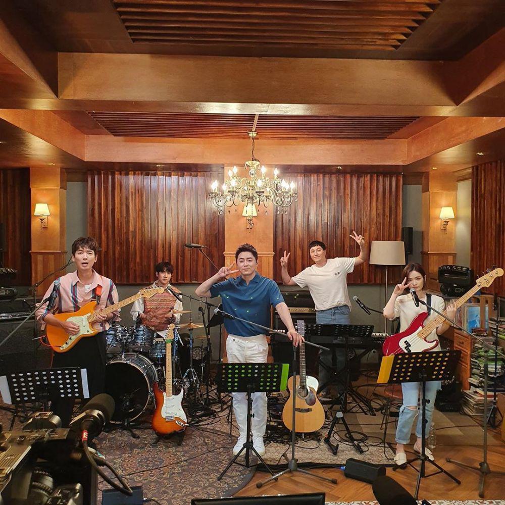 11 Kumpulan Penampilan Band Mido and Parasol di 'Hospital Playlist'