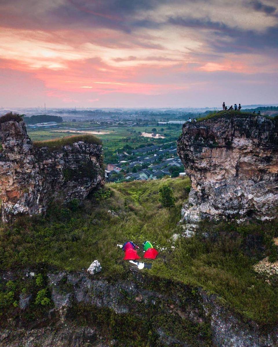 Gunung Kapur Klapanunggal (instagram.com/indrasutantoo)