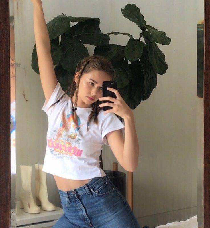 instagram.com/gabriella_brooks