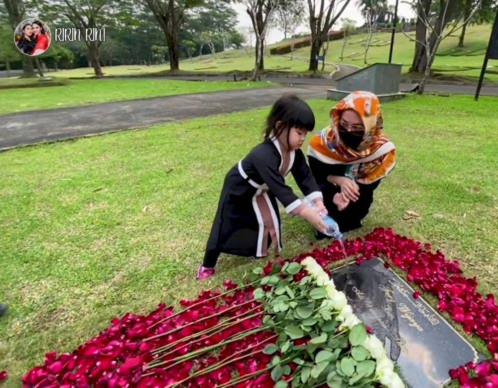 Youtube.com/Ririn & Rini