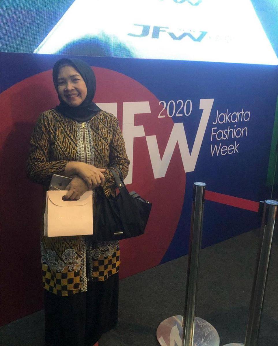 instagram.com/twinawati