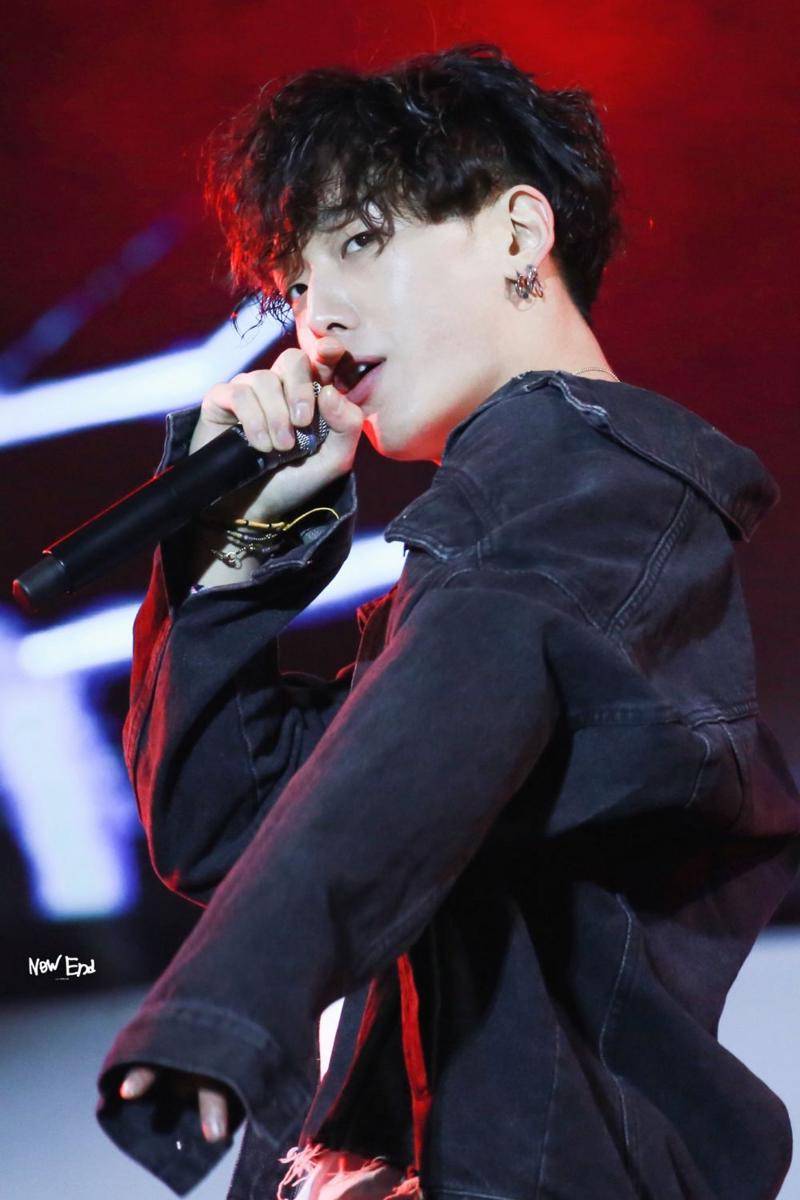 Bobby iKON (twitter.com/NewEnd_kjw)