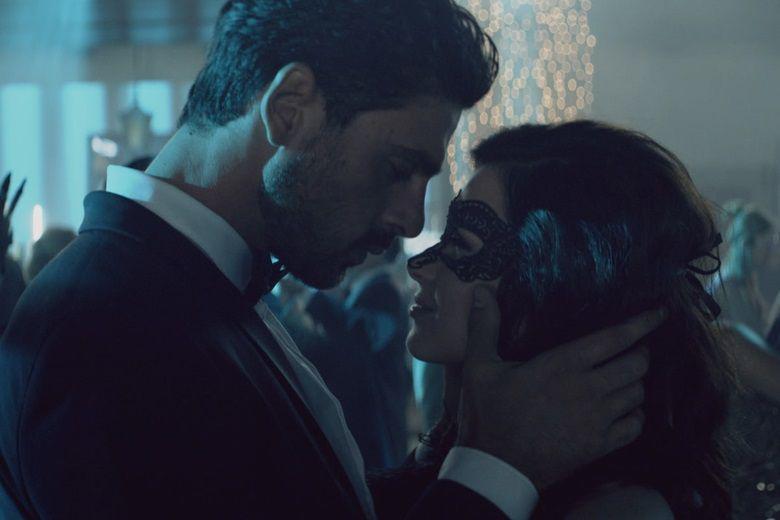 Disejajarkan dengan Trilogi Fifty Shades, Ini 5 Fakta Film 365 Days