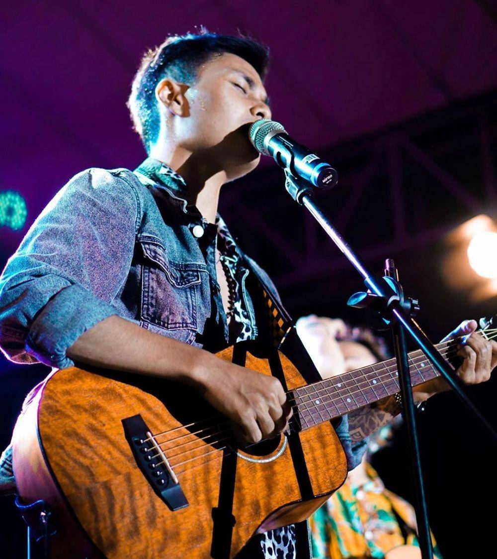 instagram.com/petrusmahendra