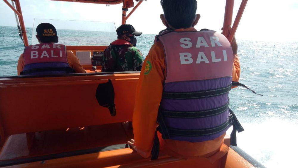 Pencarian seorang nelayan Sulihin (50) yang hanyut di Perairan Selatan Bali (Dok.IDN Times/Humas Basarnas Bali)