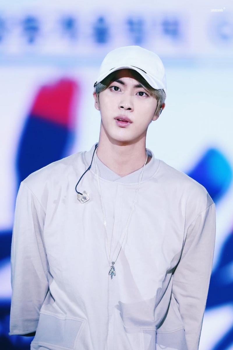 twitter.com/0NSEOKJIN
