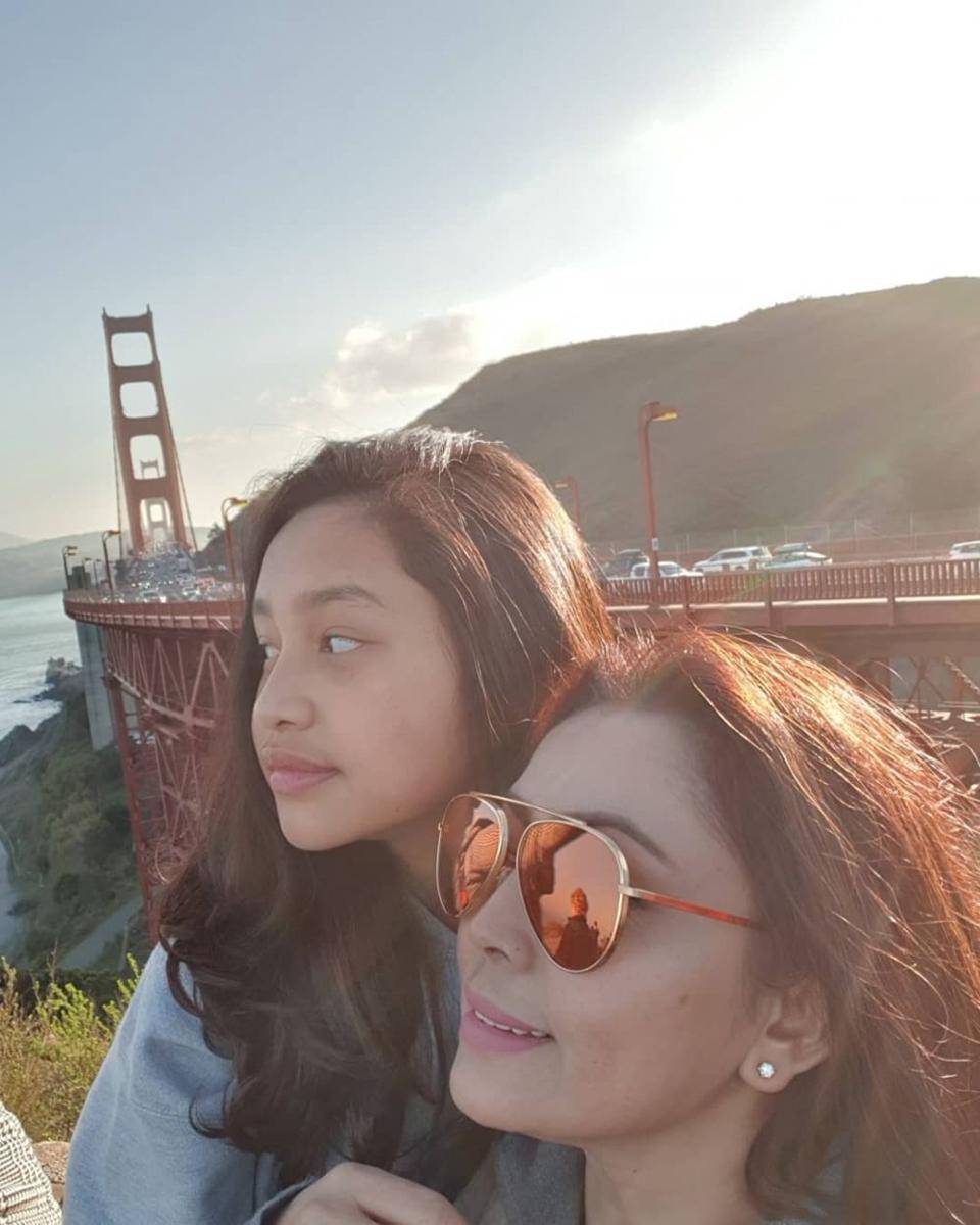 instagram.com/mayangsaritrihadmodjoreal