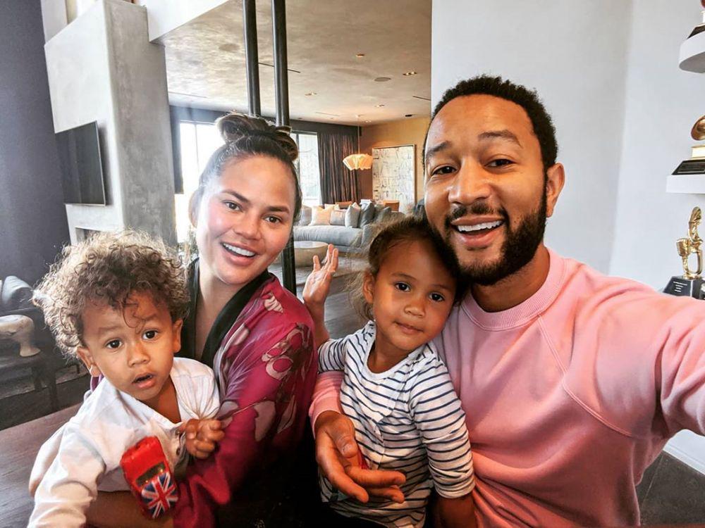 instagram.com/johnlegend