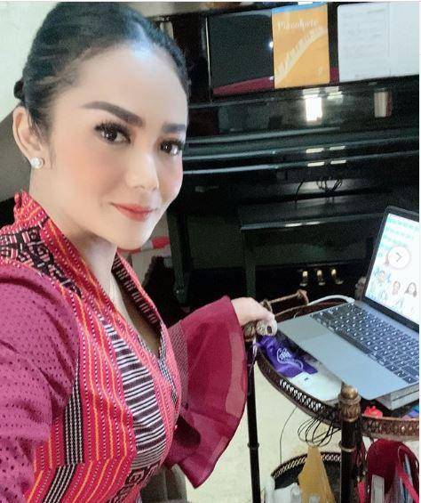instagram.com/krisdayantilemos/