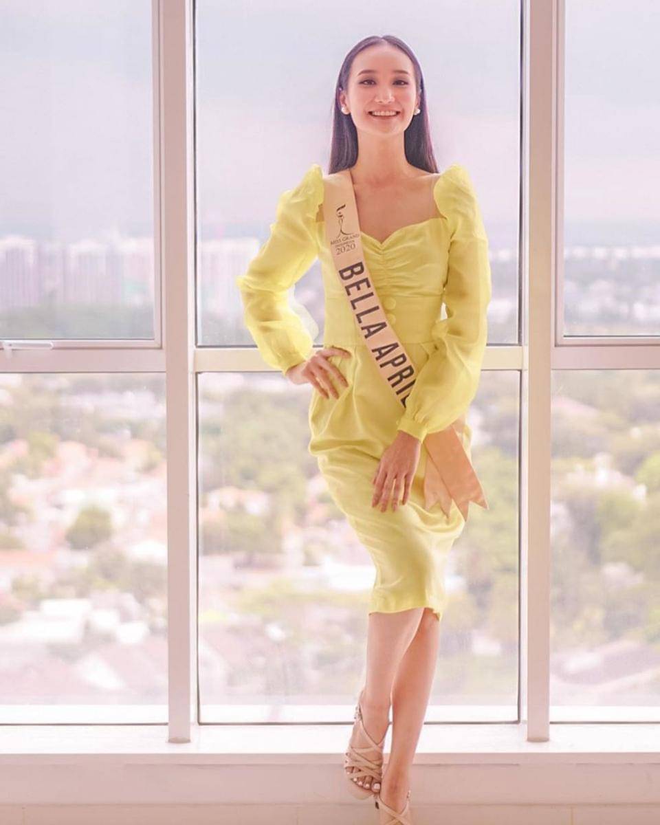instagram.com/bellaapriliasant