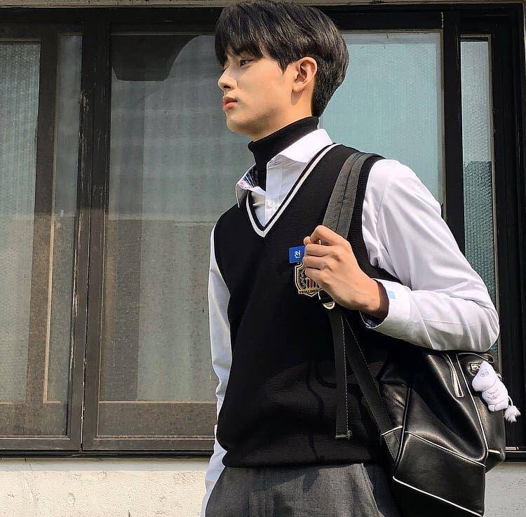 Instagram.com/kimminkyu_0312