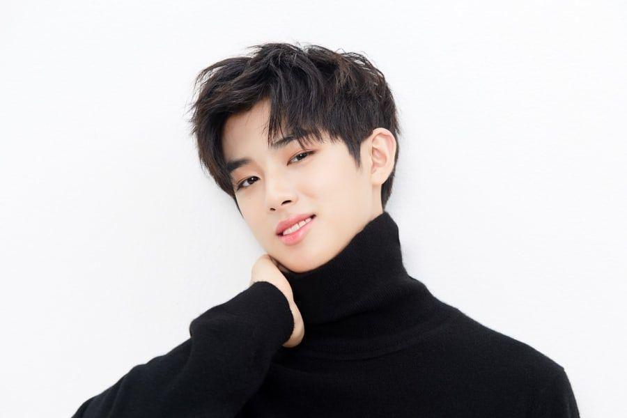 10 Potret Kim Minkyu di Web Drama 'Pop Out Boy', Resmi Jadi Aktor!