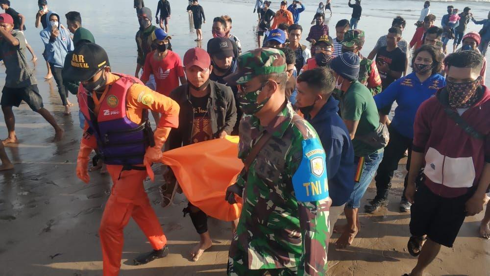 Jenazah Korban Terseret Arus di Berawa Ditemukan Mengapung Oleh Surfer