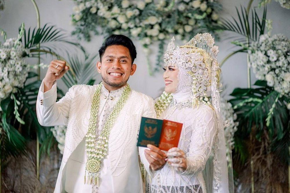 10 Momen Syahdu Akad Nikah Andik Vermansah dan Silvia Anggun