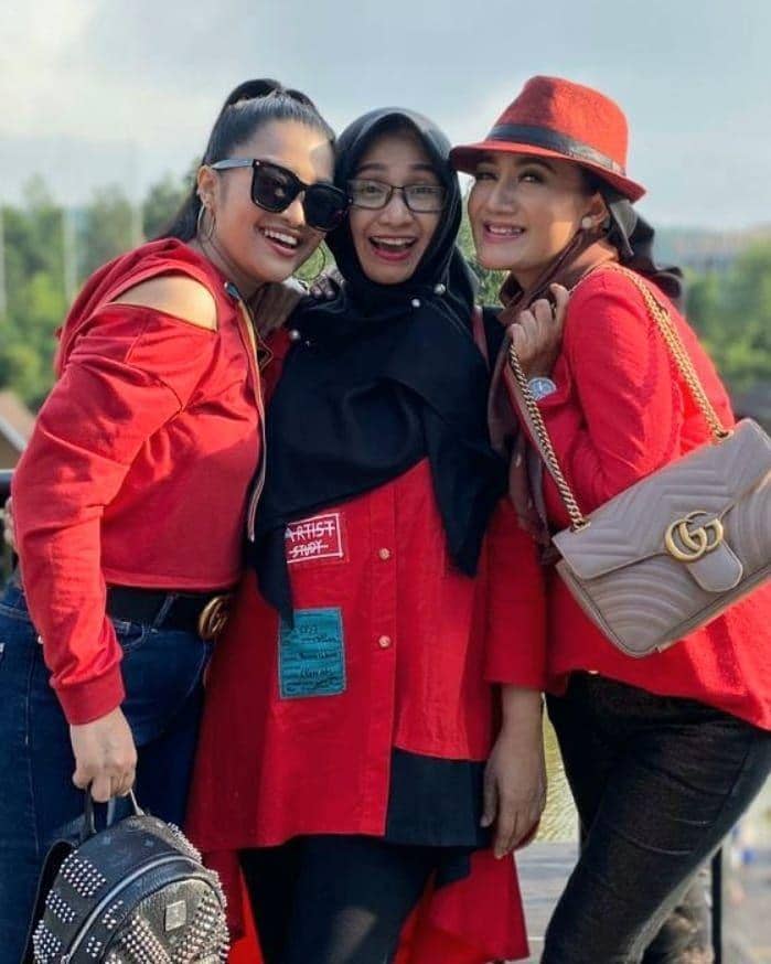 Instagram.com/ninicarlina_real