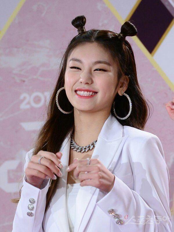twitter.com/itzy_yejisu