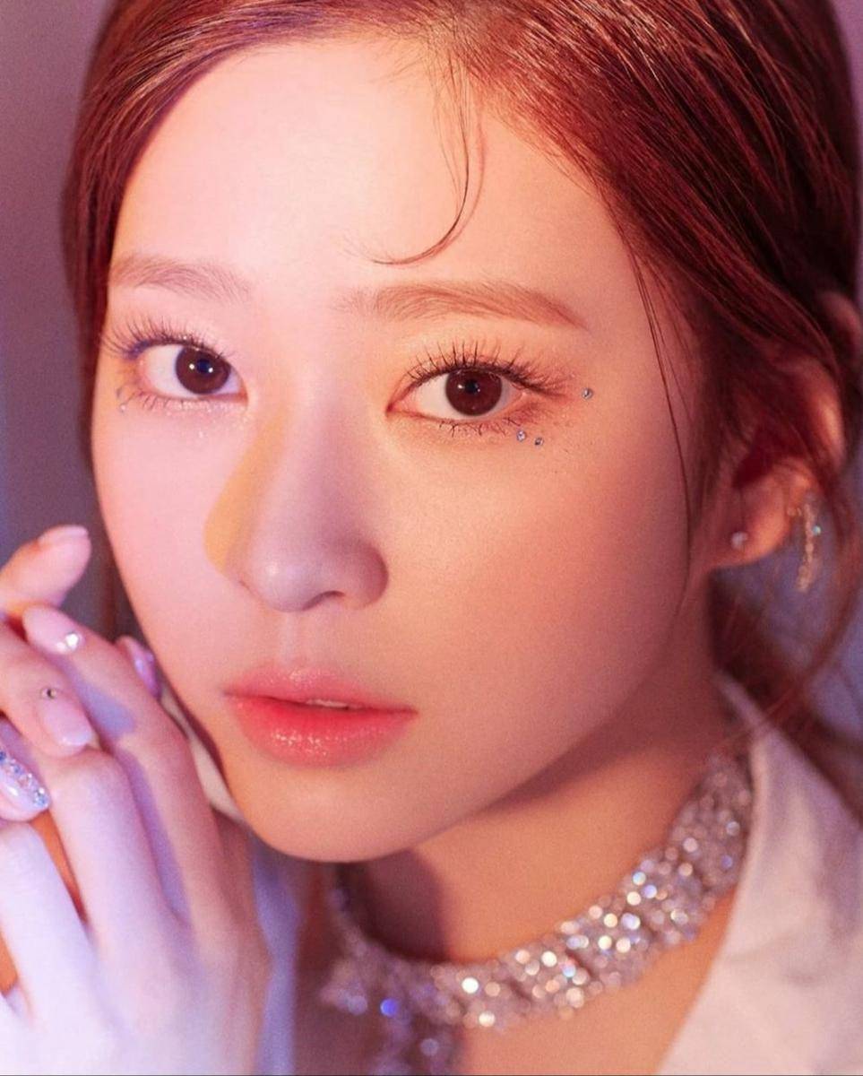 Instagram.com/izone.minjoo