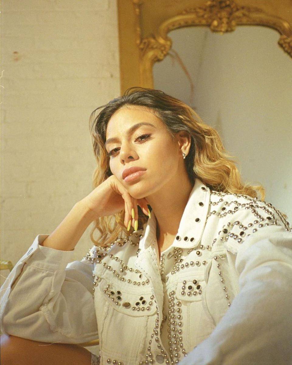 instagram.com/dinahjane97