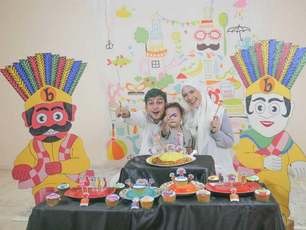 Playboy di Sinetron, 10 Potret Bukti Ridwan Ghany yang Family Man Abis
