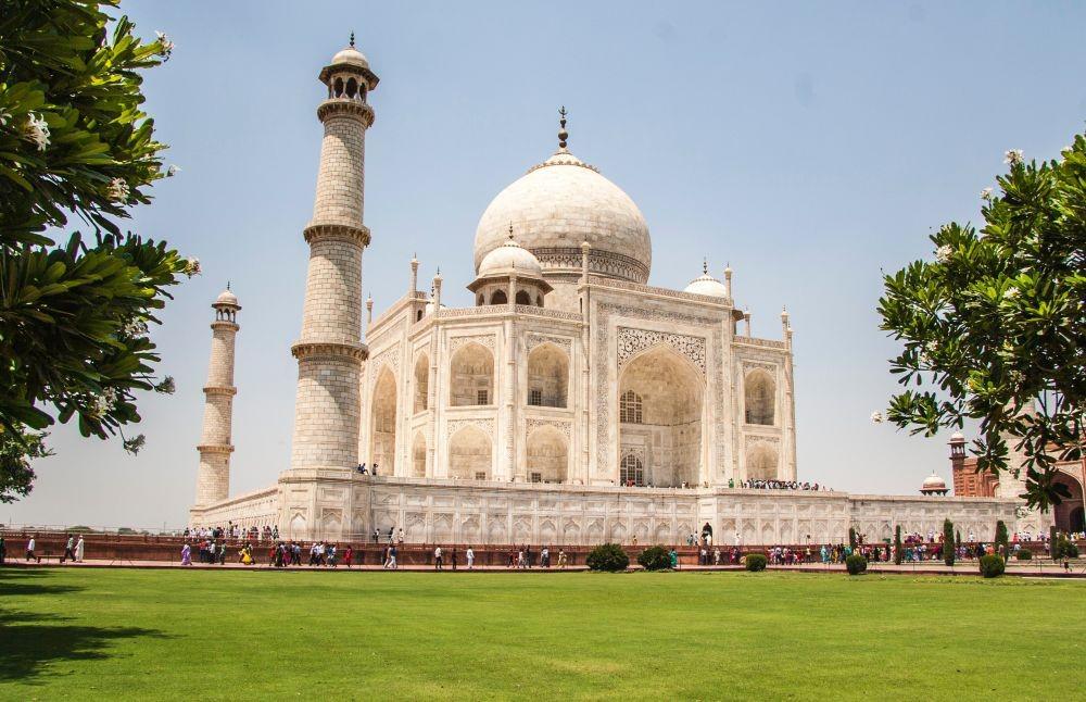Wisata Taj Mahal Kembali Dibuka meski COVID-19 di India Masih Parah