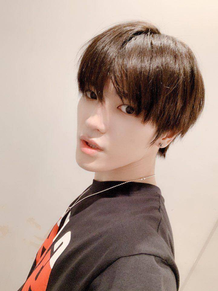 Twitter.com/hourlyong
