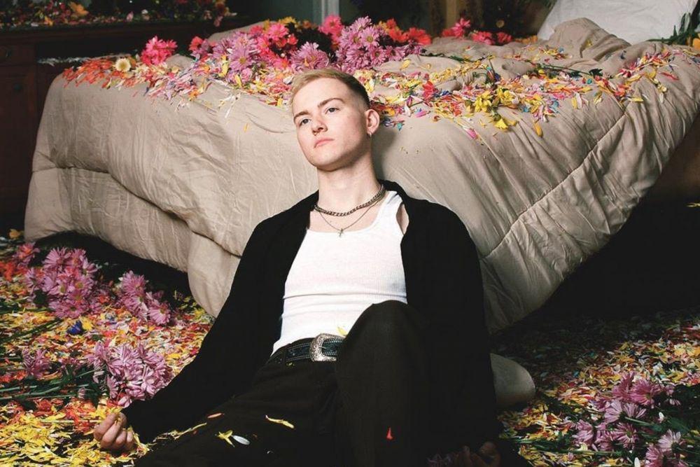 10 Potret Kece Trevor Daniel yang Berkolaborasi dengan Selena Gomez