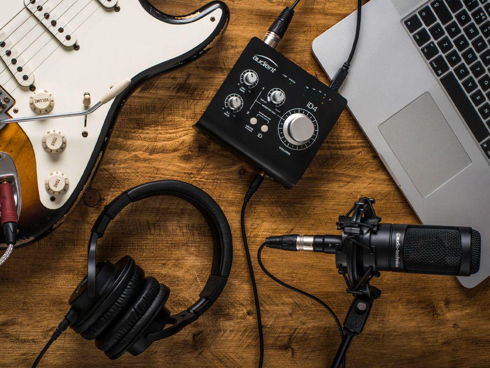 5 Laptop Tangguh untuk Kebutuhan Home Recording, Siap Cover Lagu