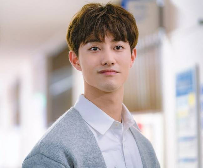 instagram.com/kwakdongyeon0