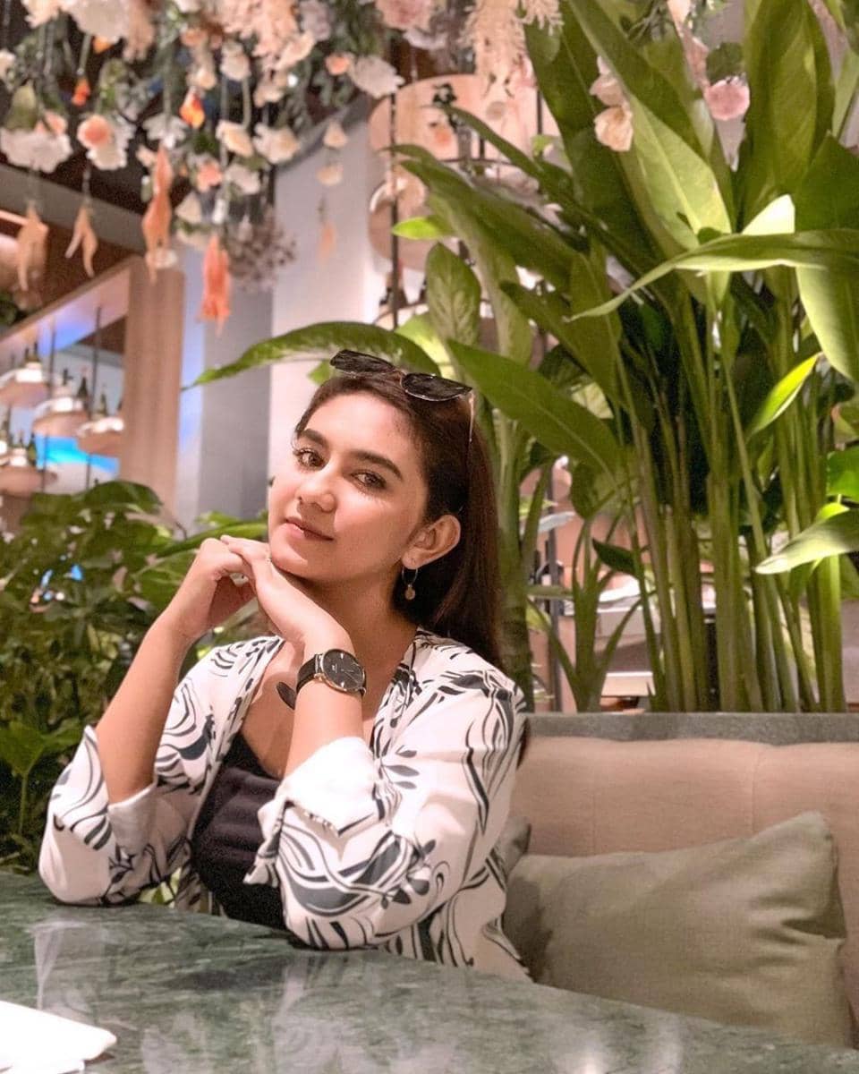 10 Potret Kece Nadhea Ananda, Pemeran Raya di Tukang Ojek Pengkolan