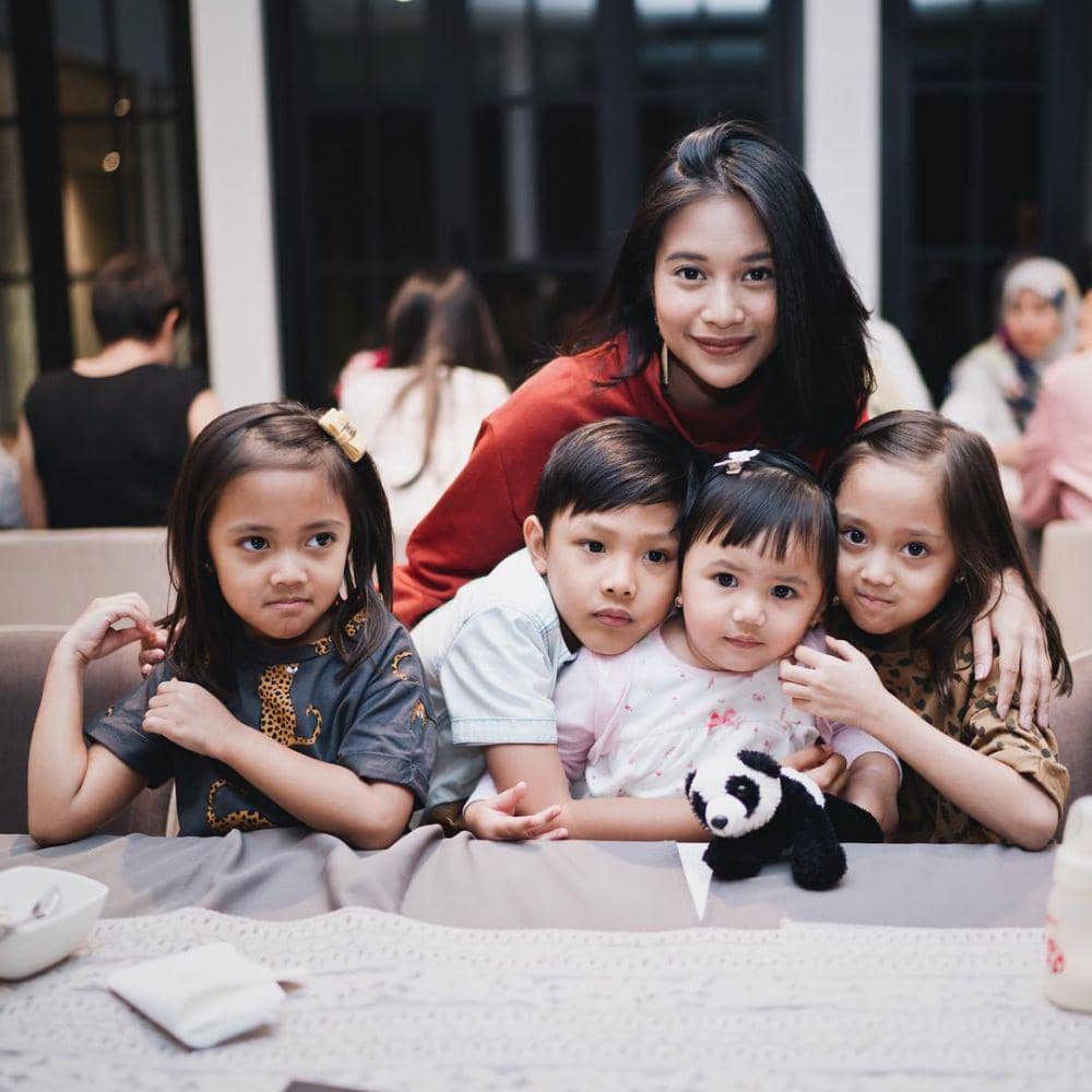 instagram.com/adirakania