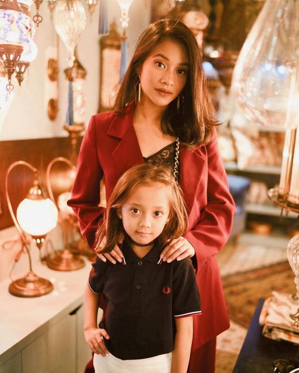 instagram.com/adirakania