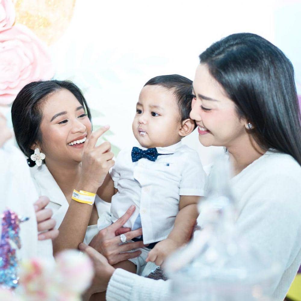 instagram.com/ririndwiariyanti