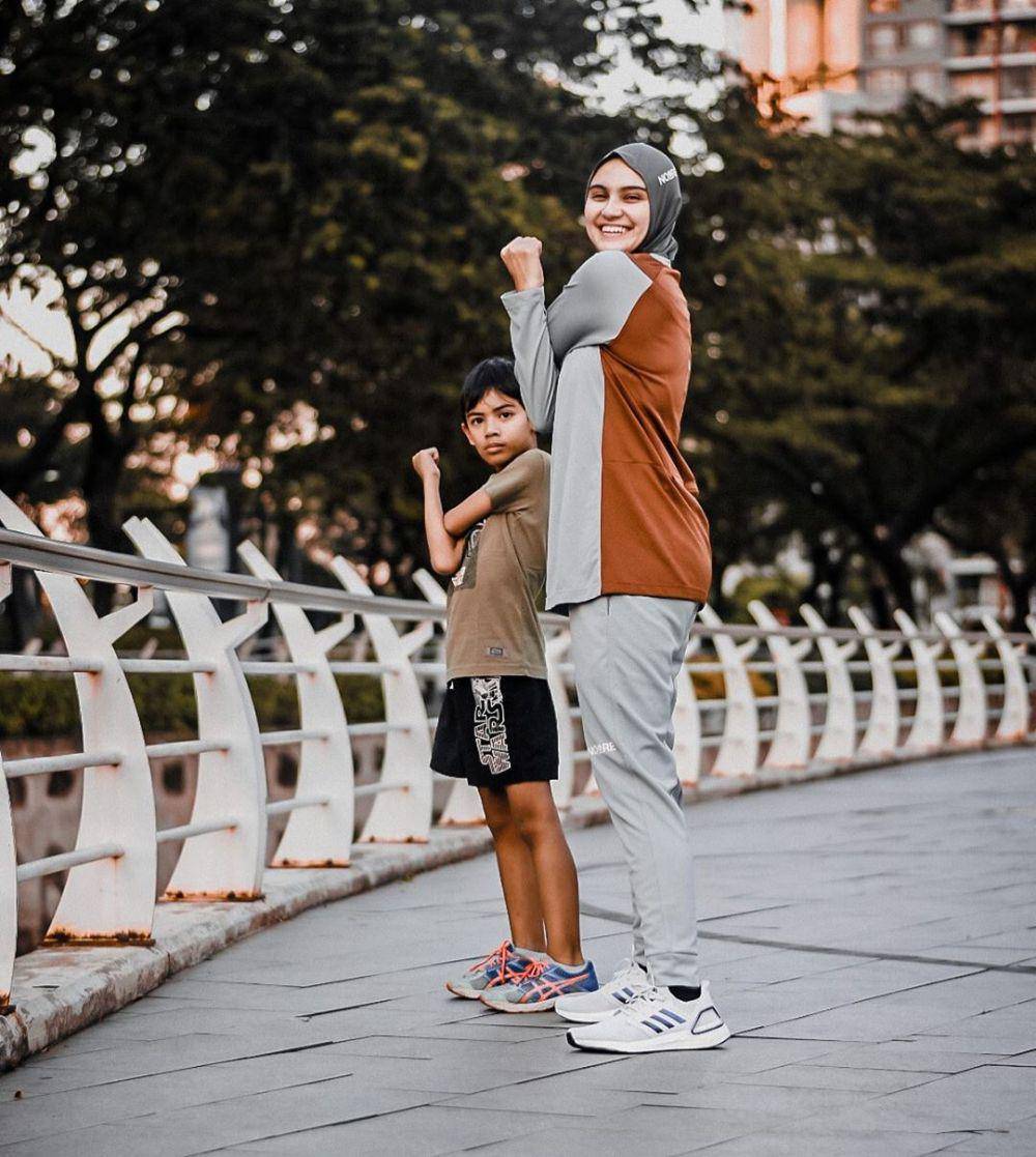 instagram.com/zeezeeshahab