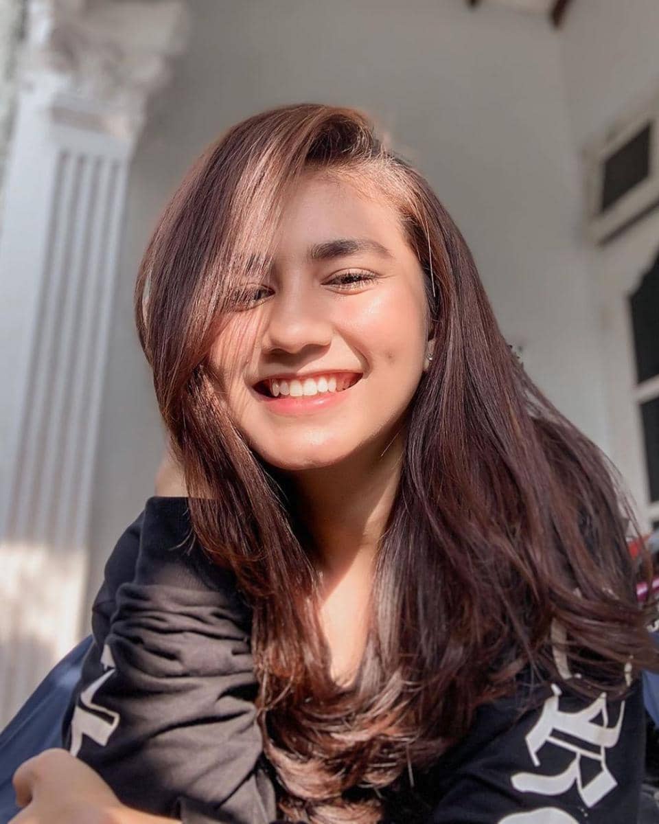 Instagram.com/nadheaanandap