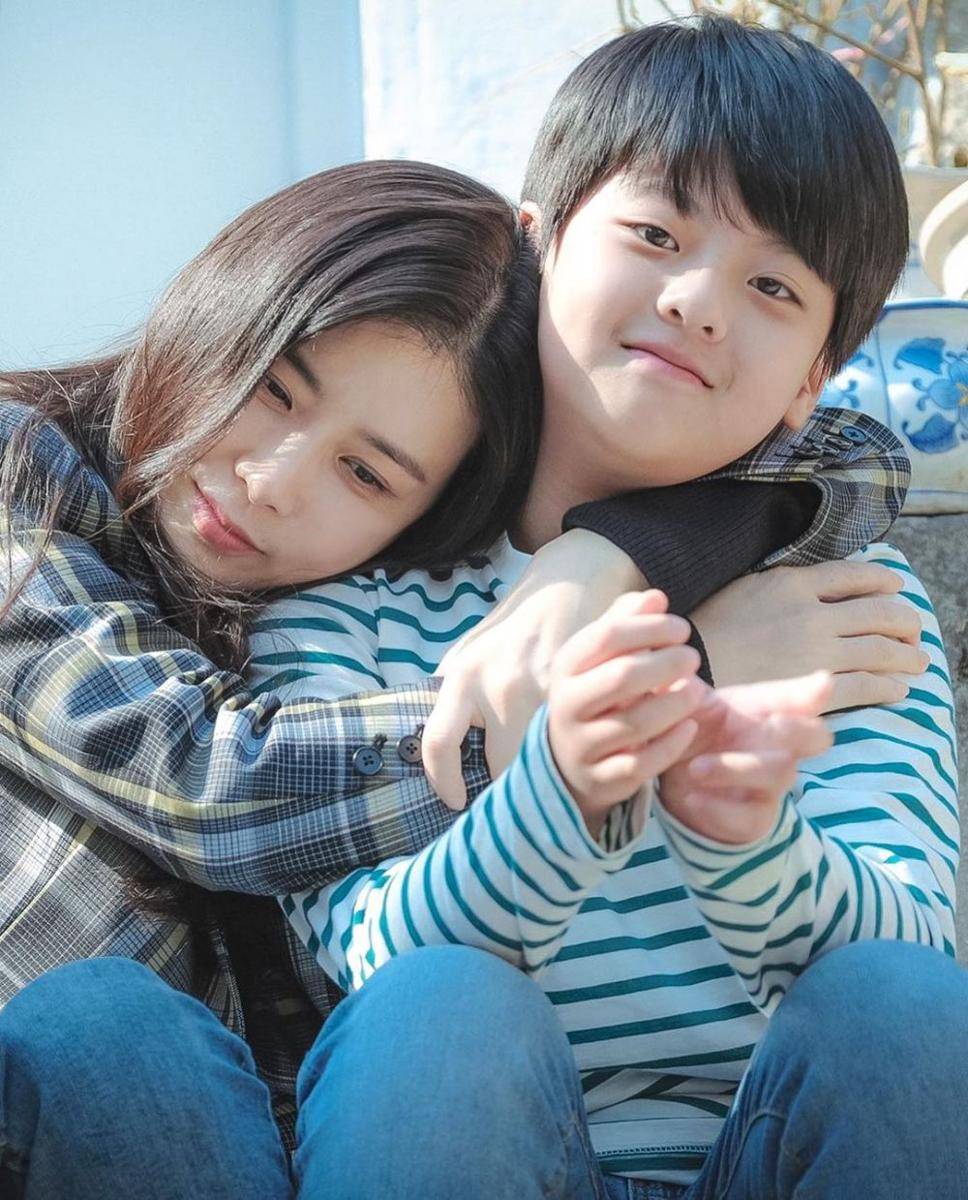 Instagram.com/leeboyounglafe_th