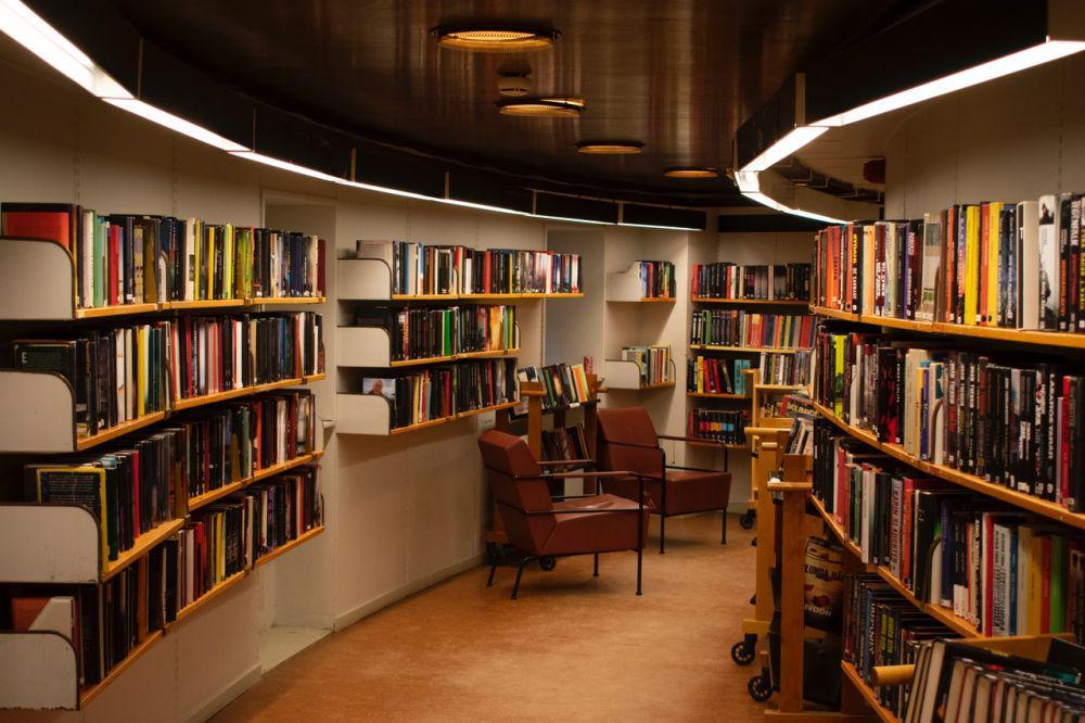 Gak Cuma Nyaman, 5 Perpustakaan di Indonesia Ini Instagramable Banget!