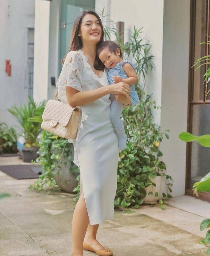 Instagram.com/anisaaziza