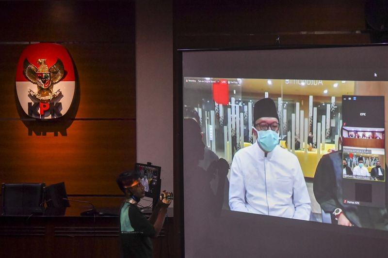 Divonis 7 Tahun Bui, Imam Tetap Tak Mengaku Terima Suap Rp11,5 Miliar