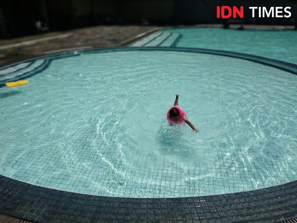 Bolehkah Berenang Saat Sedang Berpuasa? Ini Penjelasan Hukumnya!