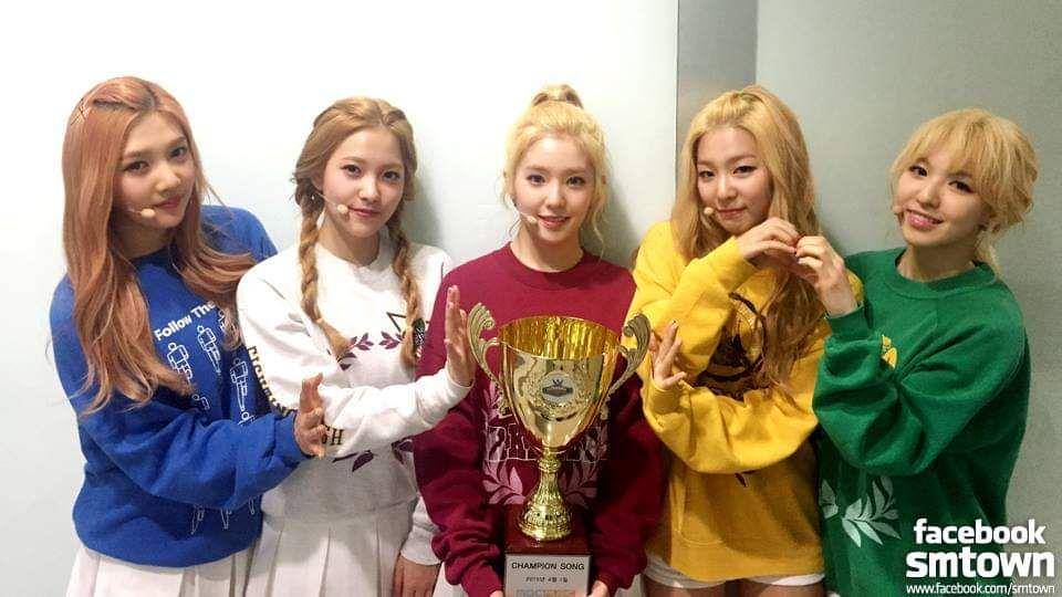 Facebook.com/레드벨벳 (Red Velvet)