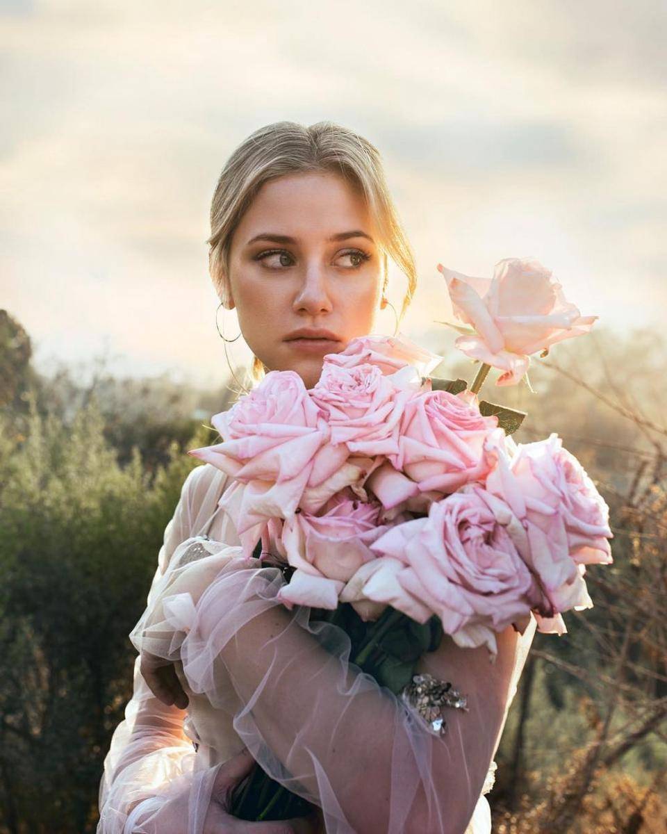 Instagram/lilireinhart