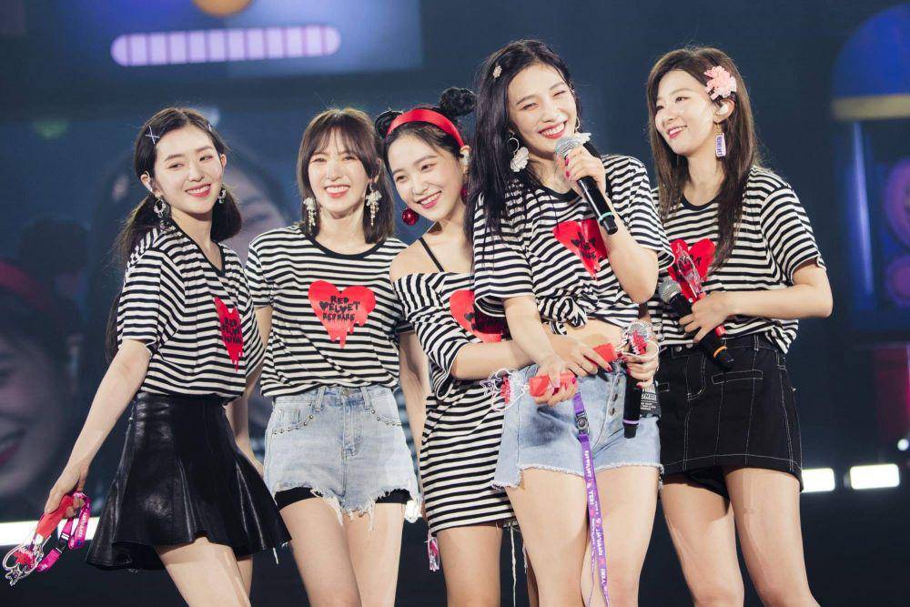 Facenook.com/레드벨벳 (Red Velvet)