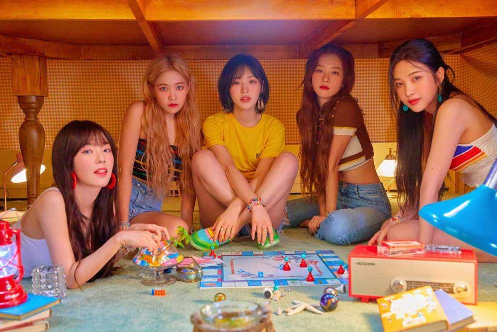 Facebook.com/레드벨벳 (Red Velvet)