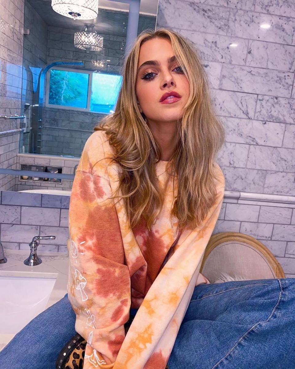 Instagram.com/annewinters