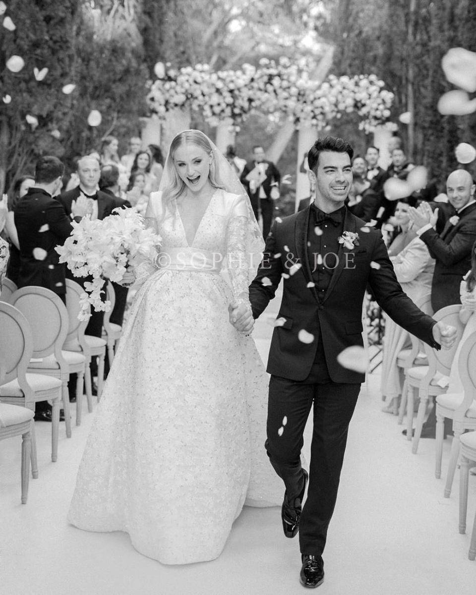 Instagram.com/joejonas