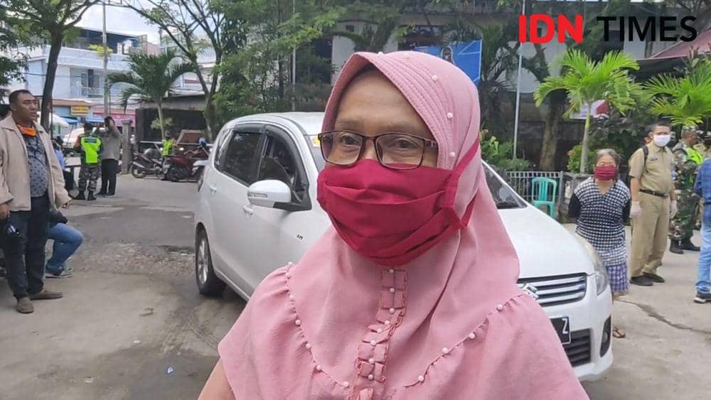 Jainem, seorang pedagang di Pasar Pandansari Balikpapan ikut tes swab untuk membuktikan pasar tersebut bebas COVID-19 (IDN Times/Haikal)