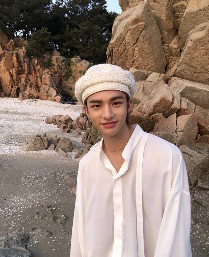 instagram.com/realstraykids