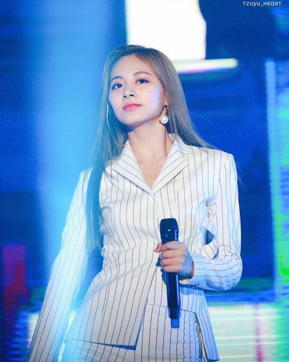 instagram.com/tzuyued