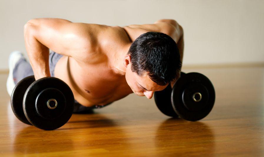 Push Up Vs Angkat Beban, Mana yang Lebih Efektif supaya Berotot?